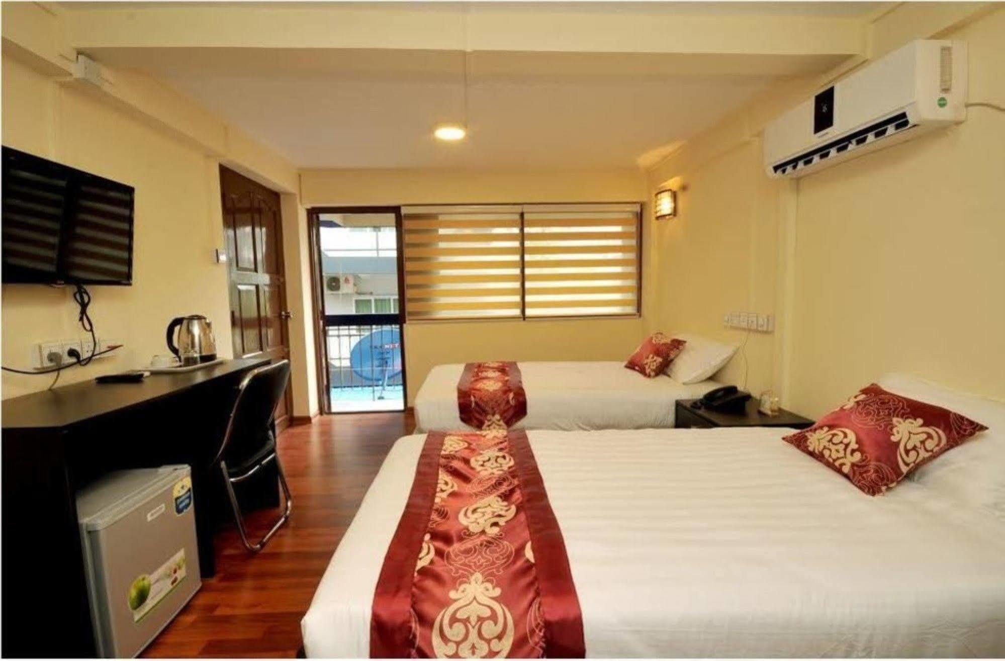 York Residence Yangon Exterior photo